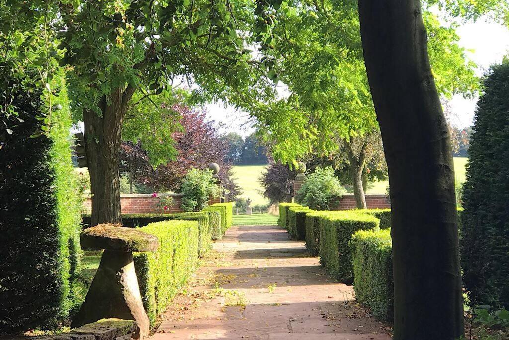 Beautiful Rural Apt, Walking Distance To Three Choirs Vineyard/Brassiere Gloucestershire Lägenhet Newent Exteriör bild